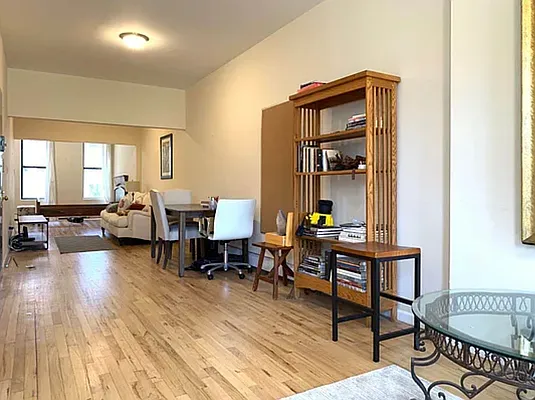 Rented by Oxford Property Group | media 28