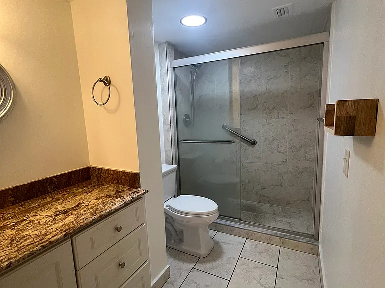 10801 SW 109th Ct #D208 — Photo 16
