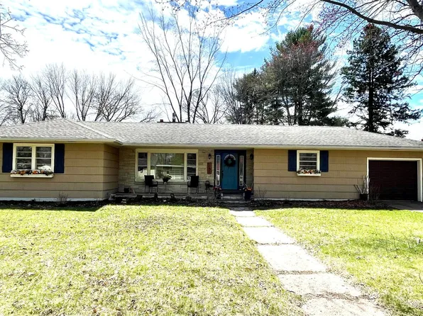 1220 1st Ave E, Menomonie, WI 54751