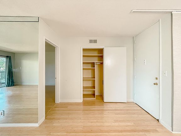 Entrance door, storage space, entrance to the master bedroom