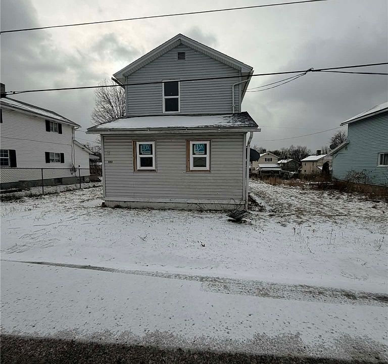 1st image of 423 3rd St