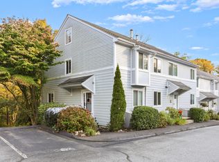 66 Stirrup Ln #66, Riverside, CT 06878