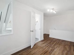 327 Pine St #3F, Philadelphia, PA 19106