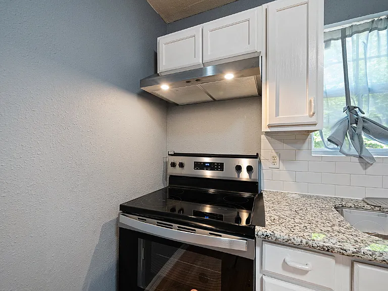 7815 Harding St #B — Photo 13