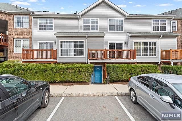 1st image of 444 Lee Ct #4231