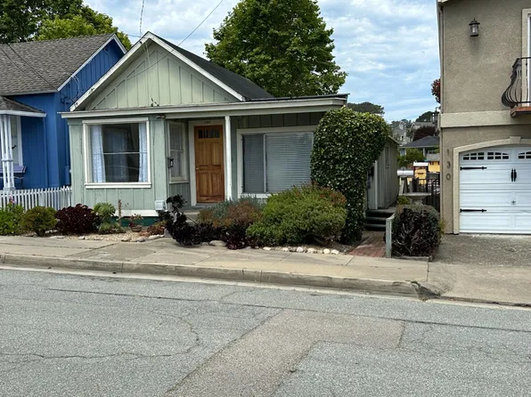 132 19th St, Pacific Grove, CA 93950