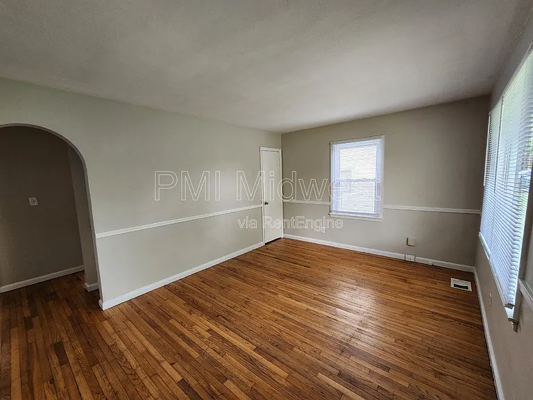 354 S Biltmore Ave — Photo 3