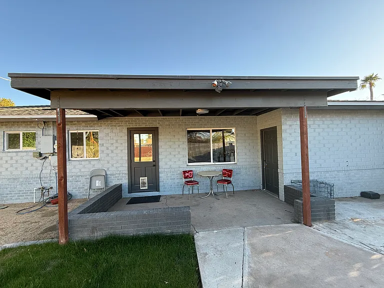 1220 W Missouri Ave — Photo 17