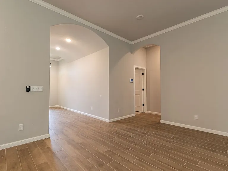 4200 NW 156th Ter — Photo 11