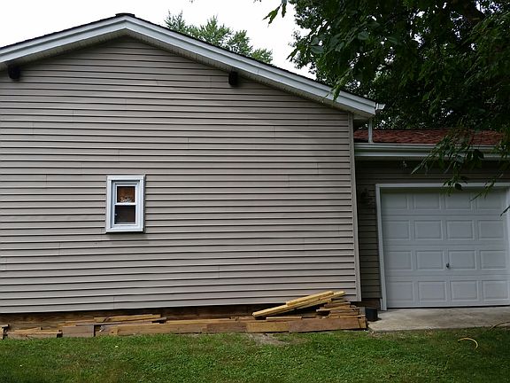 4th image of 3203 Orchard Ave SE
