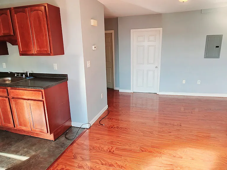 311 Saratoga St #2 — Photo 4
