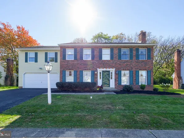 640 Oxford Dr, Lancaster, PA 17601