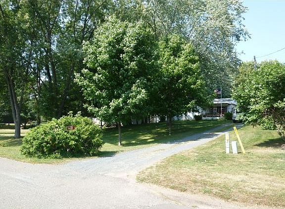 2nd image of 1347 Lone Pine Ln