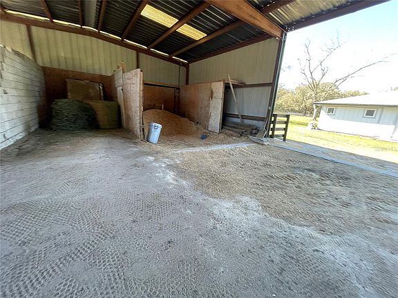 5th image of 16525 SW 5th Pl