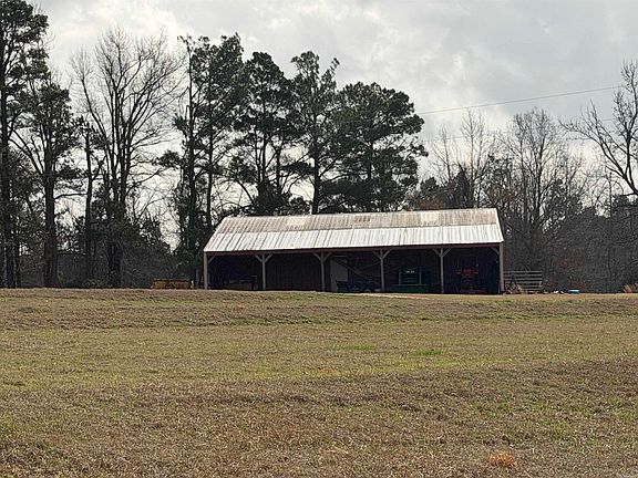 3rd image of 2920 Goodfellow Rd