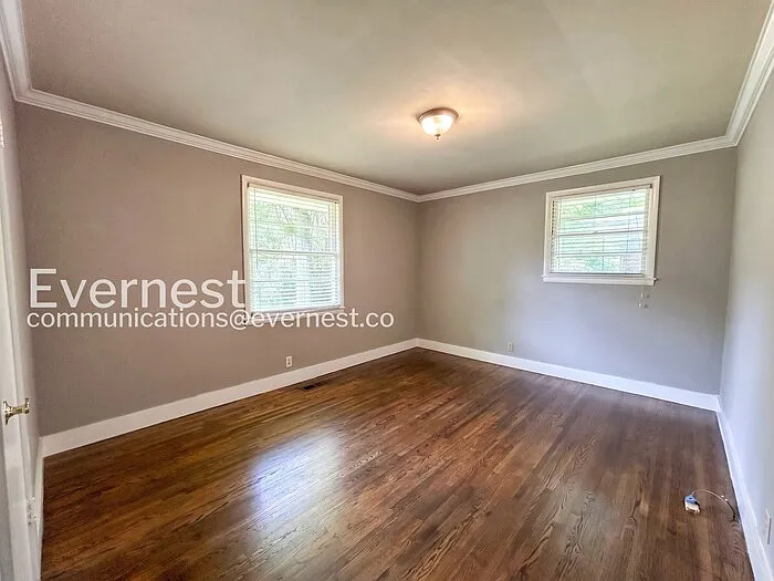 4908 Briarwood Dr — Photo 12