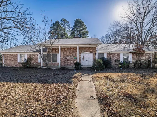 910 E Pine St, Gurdon, AR 71743