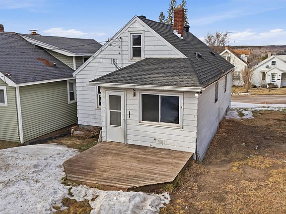 2nd image of 726 Summit St