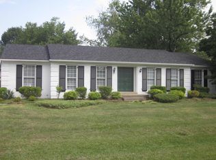 10609 Chertsey Pl, Douglass Hills, KY