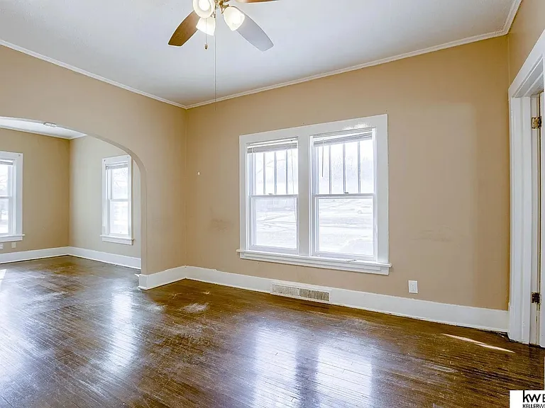 4542 Franklin St — Photo 7