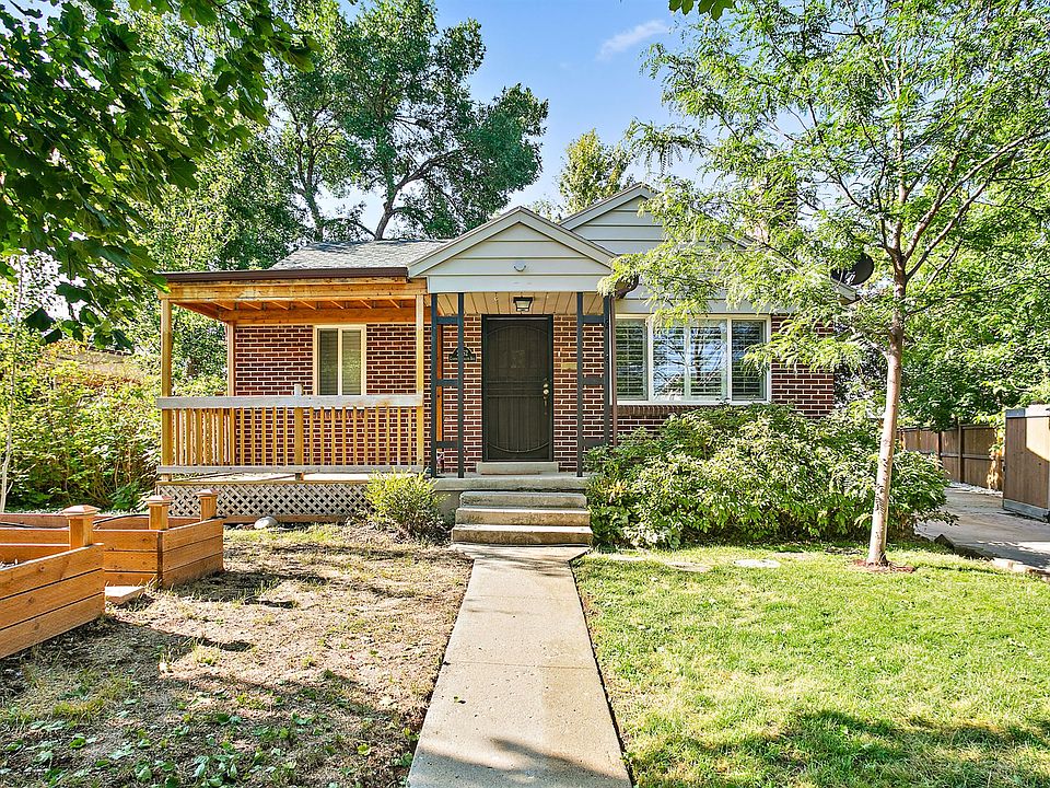 1st image of 2562 E Commonwealth Ave