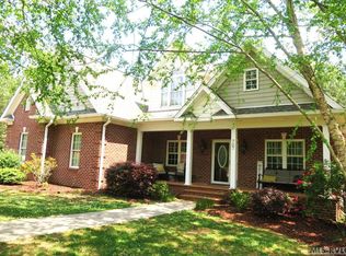 707 Rivers Edge Pkwy, Roanoke Rapids, NC 27870