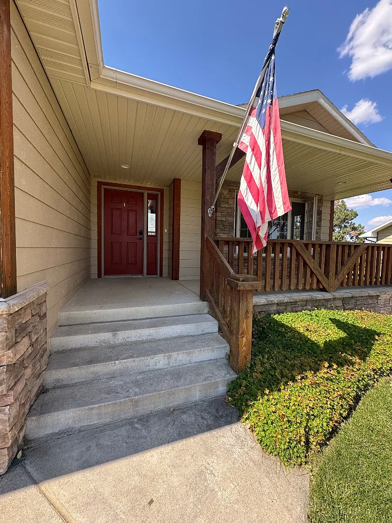 4190 Blackpool Trl — Photo 1