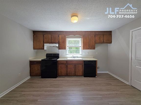 4th image of 405 S Pinchback Ave