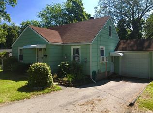 69 S 4th Ave, Taftville, CT 06380
