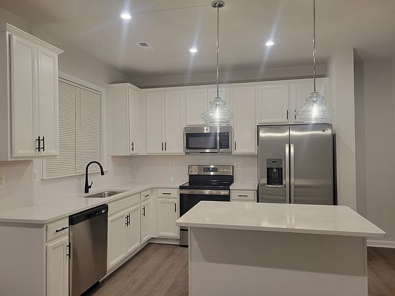 4th image of 8603 Underhill Dr #1