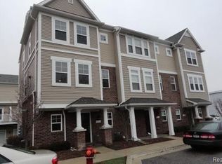 3074 Kilmer Dr, Troy, MI 48083