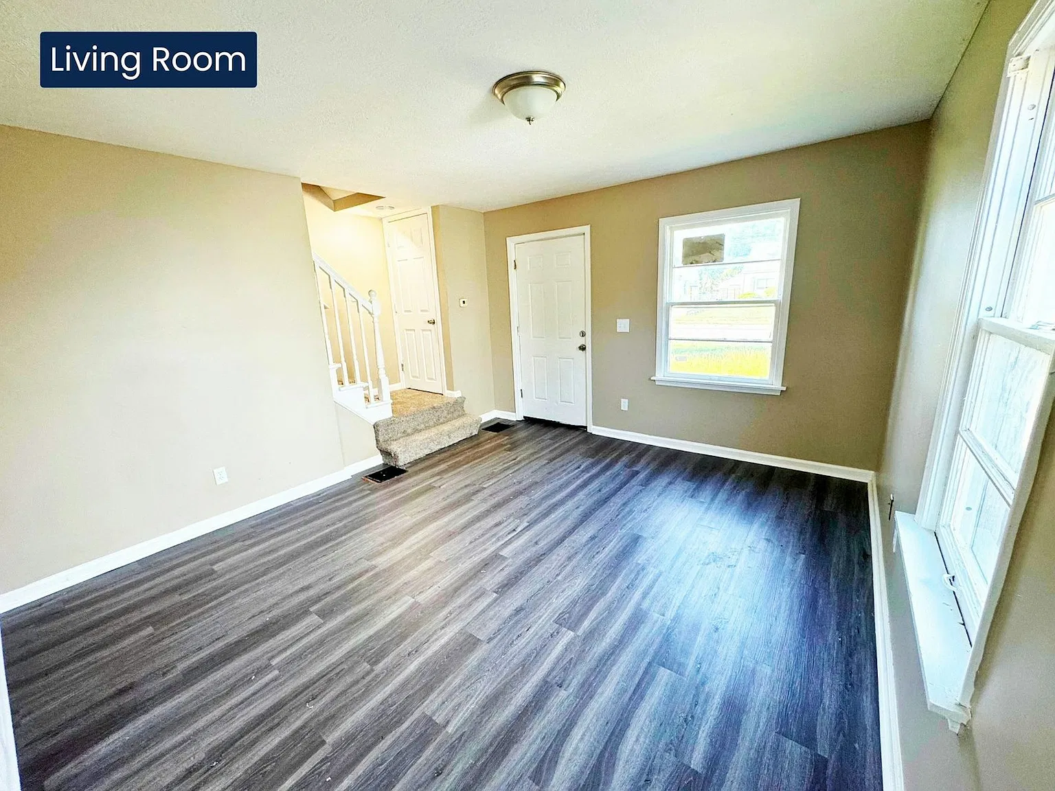 2151 West Mound Street — Photo 4