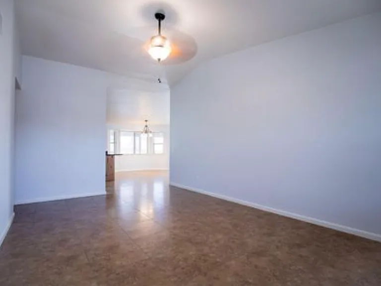 7558 E Dulciana Cir — Photo 2