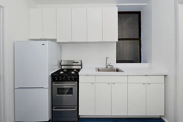 Rented by Aether Property Group | media 4