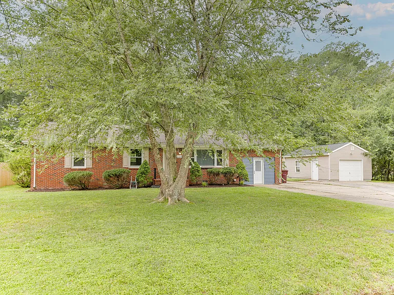 128 Mann Dr #1 — Photo 11