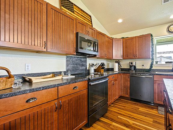 5th image of 240 Longiflorum Ln