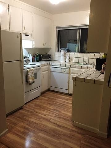 1st image of 382 Cypress Ave APT 2