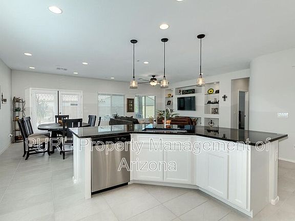 5th image of 3602 N Barrington Dr