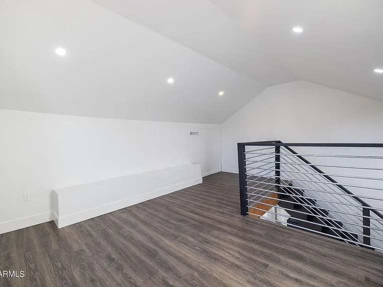 326 N 17th Dr — Photo 138