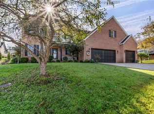 1042 Pendleton Pl, Hurricane, WV 25526