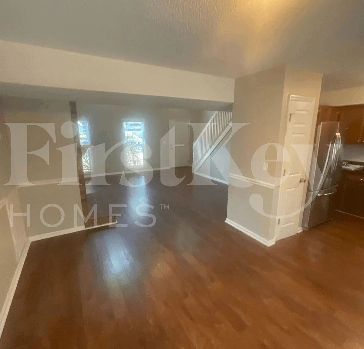 3 bed, 2.0 bath, 1700 sqft, $2,730 — Photo 2