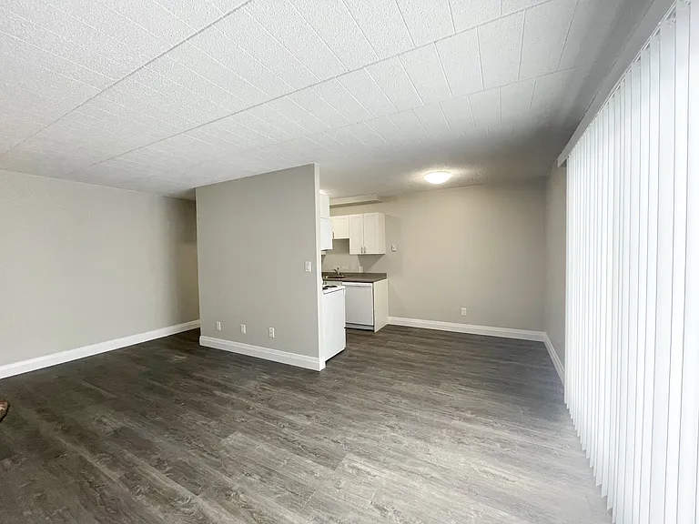 819 Trunk Rd — Photo 6