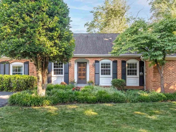 122 Bollingbrook Dr, Charlottesville, VA 22911