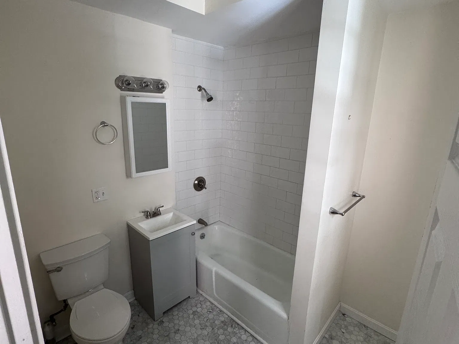 1 bed, 500 sqft, $3,500 — Photo 2