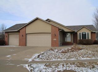 809 S Outlook Dr, Sioux Falls, SD 57106