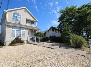 29 Meadow Ave, Manasquan, NJ 08736