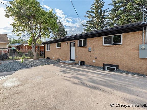 5th image of 3413 Frontier St
