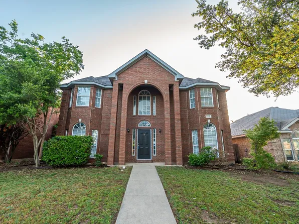 7016 Club Creek Dr, Fort Worth, TX 76137