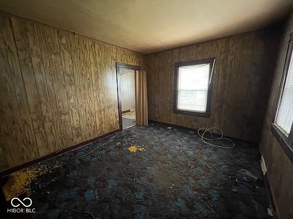 3rd image of 437 N Alton Ave