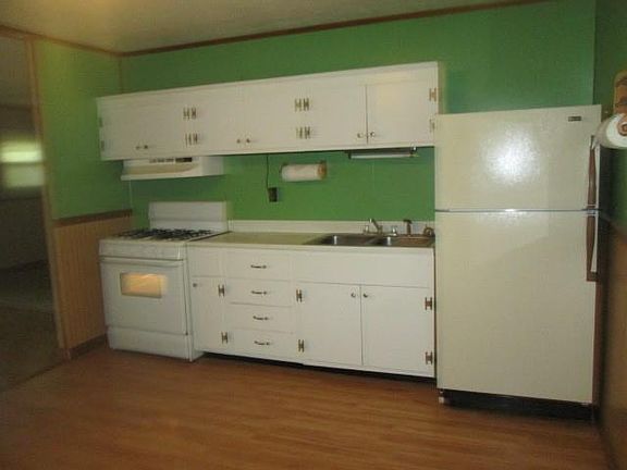 3rd image of 506 Shady Ln